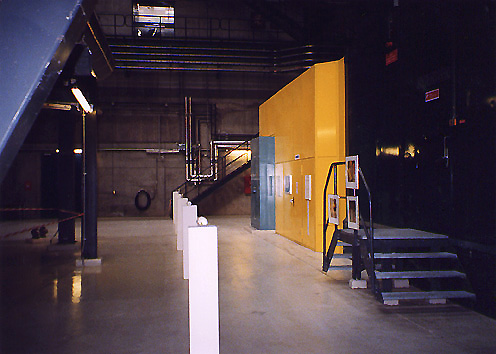 KRAFT - Silkaden Pskeudstilling 1999.  Silkeborg Kraftvarmevrk.- Tryk for at g videre.  Foto: Leif Drby